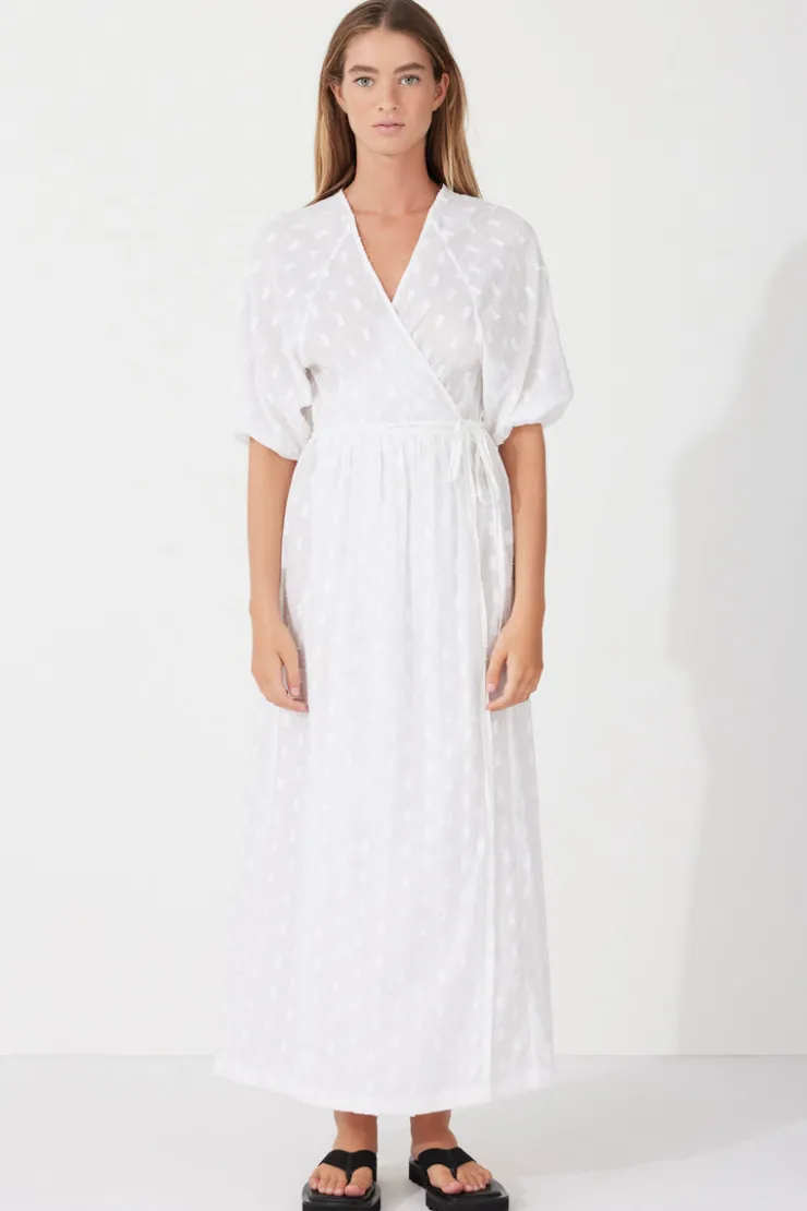 Milk Textured Wrap Dress^Zulu & Zephyr New