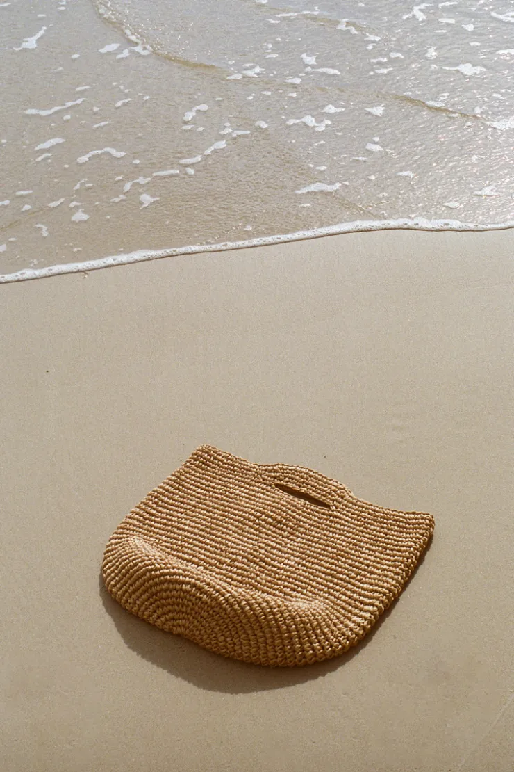 round_straw_bag__natural_2-1.webp Round Straw Bag - Natural^Zulu & Zephyr Hot